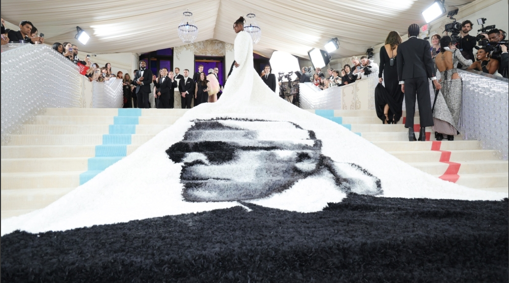 Met Gala: Pourquoi l’hommage à Karl Lagerfeld est problématique ?